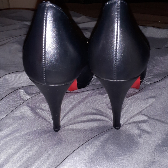 High heel shoes - Picture 3 of 5